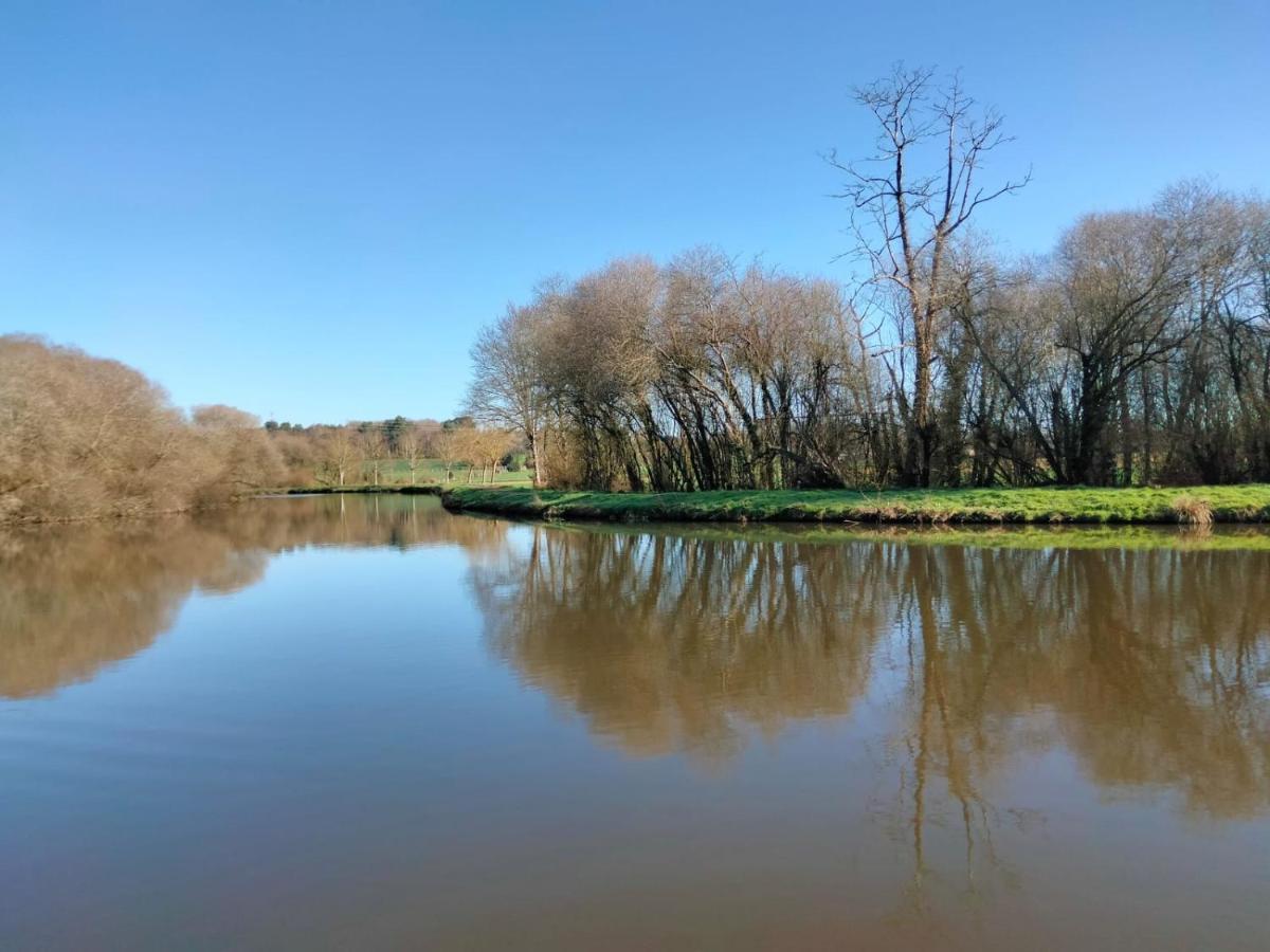 Hebergement Canal Val D'Oust Εξωτερικό φωτογραφία