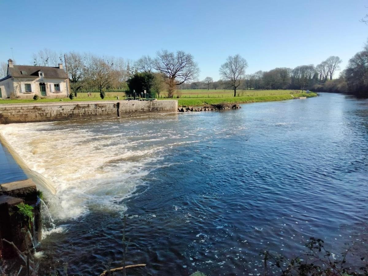 Hebergement Canal Val D'Oust Εξωτερικό φωτογραφία